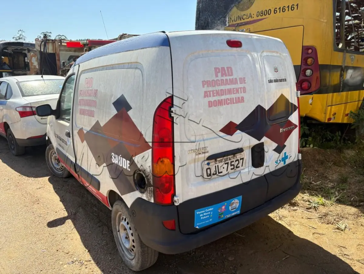 LOTE 006 - Automóvel