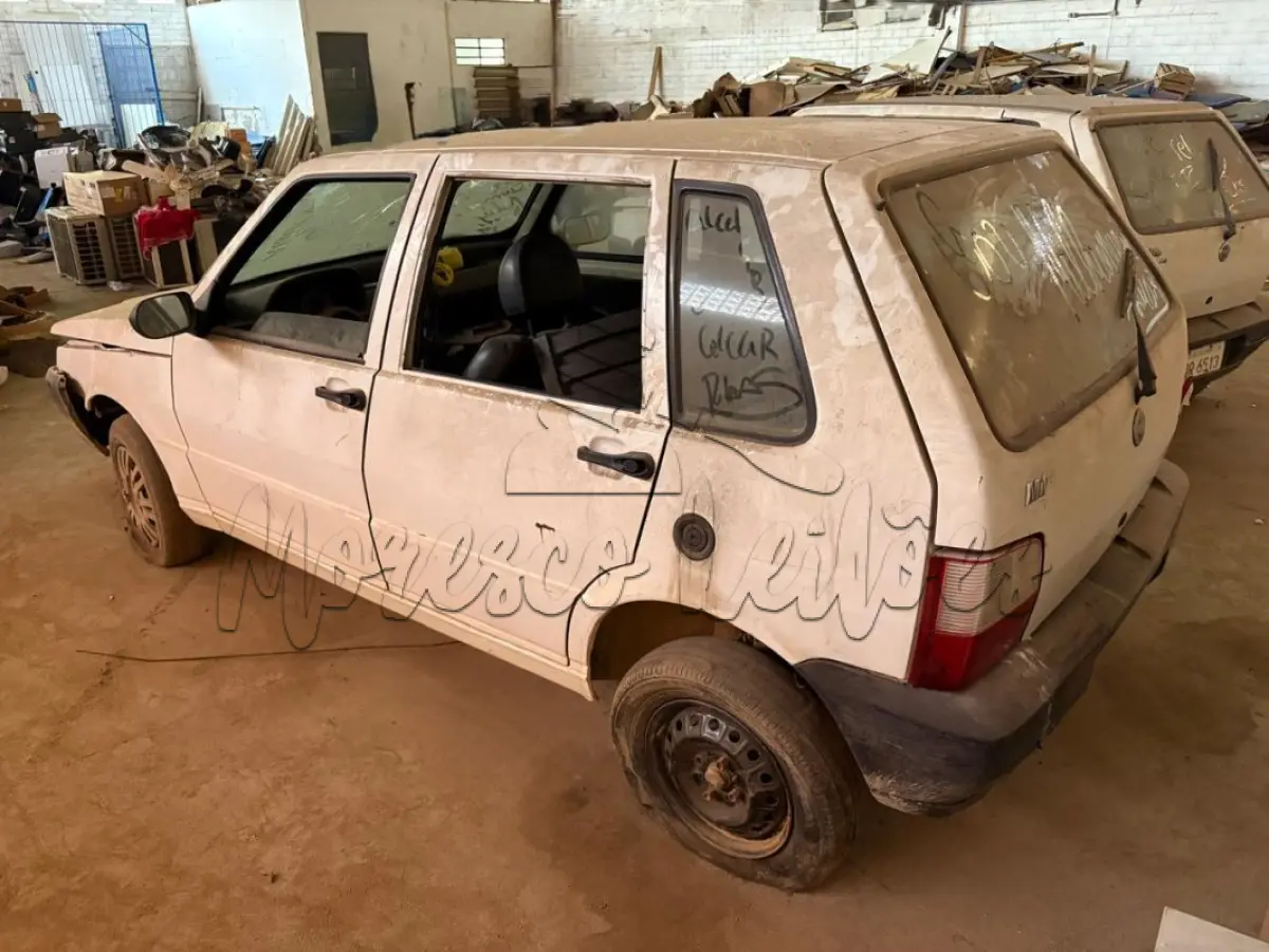 LOTE 003 - Automóvel