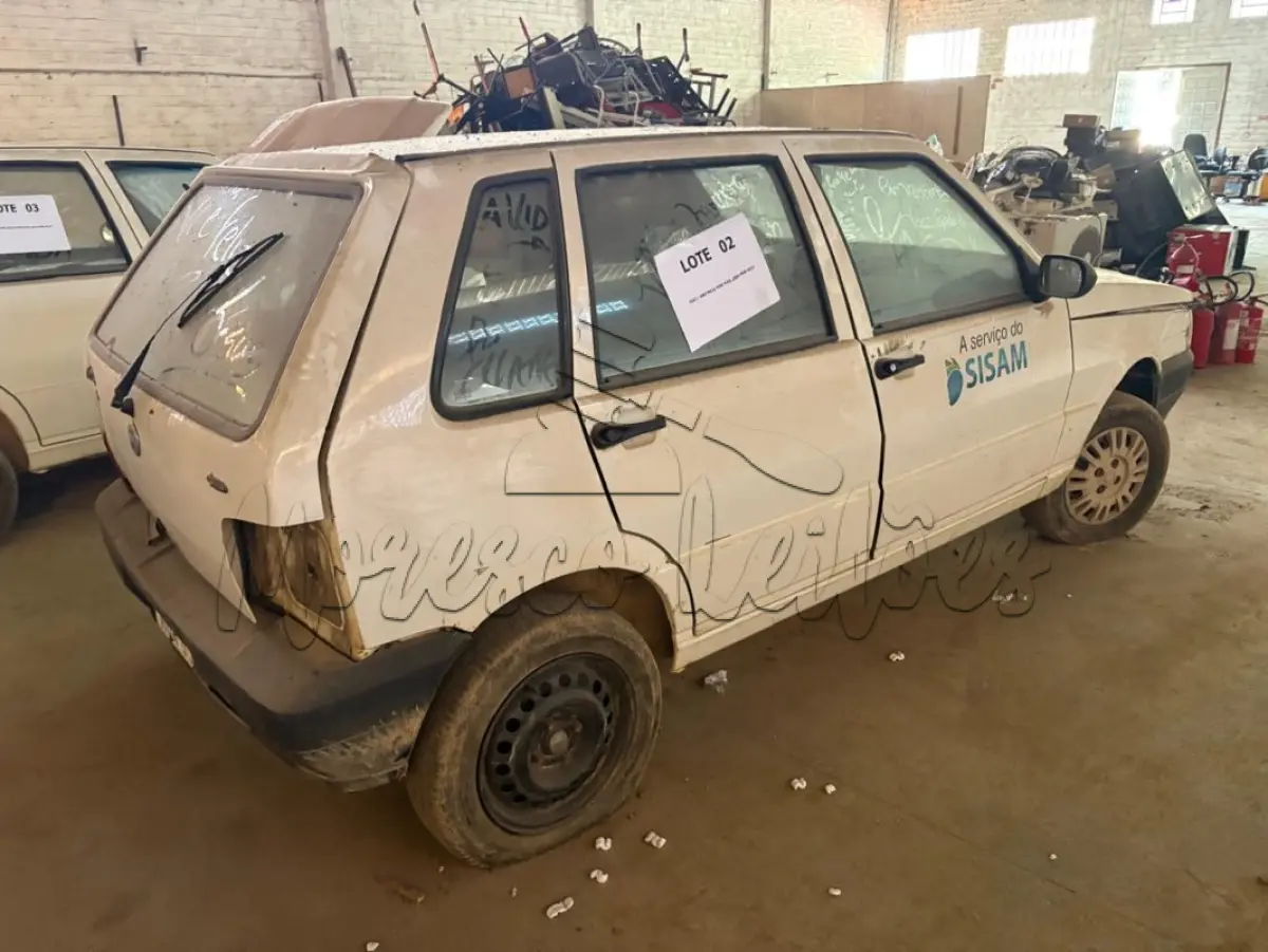 LOTE 002 - Automóvel