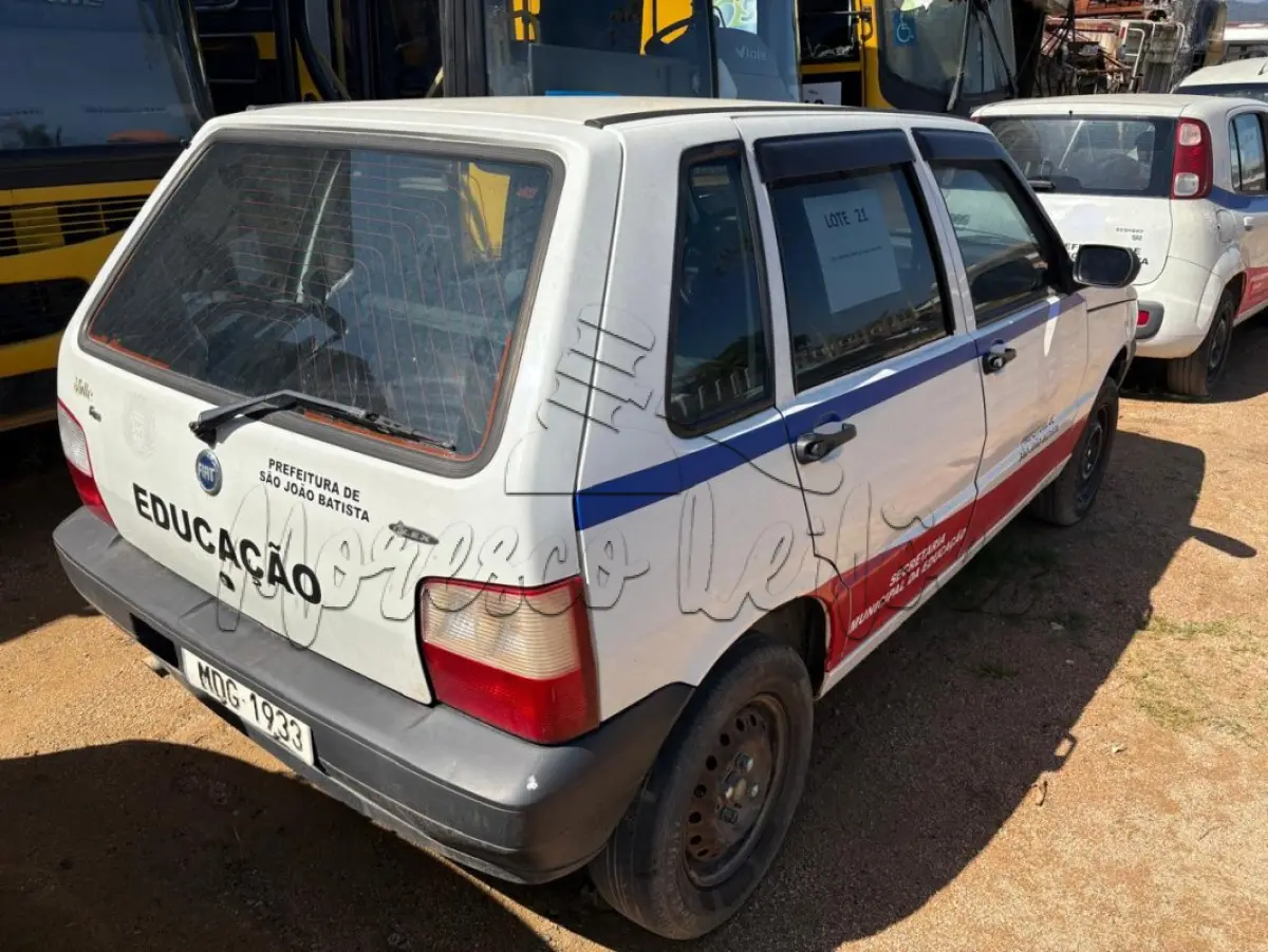 LOTE 021 - Automóvel