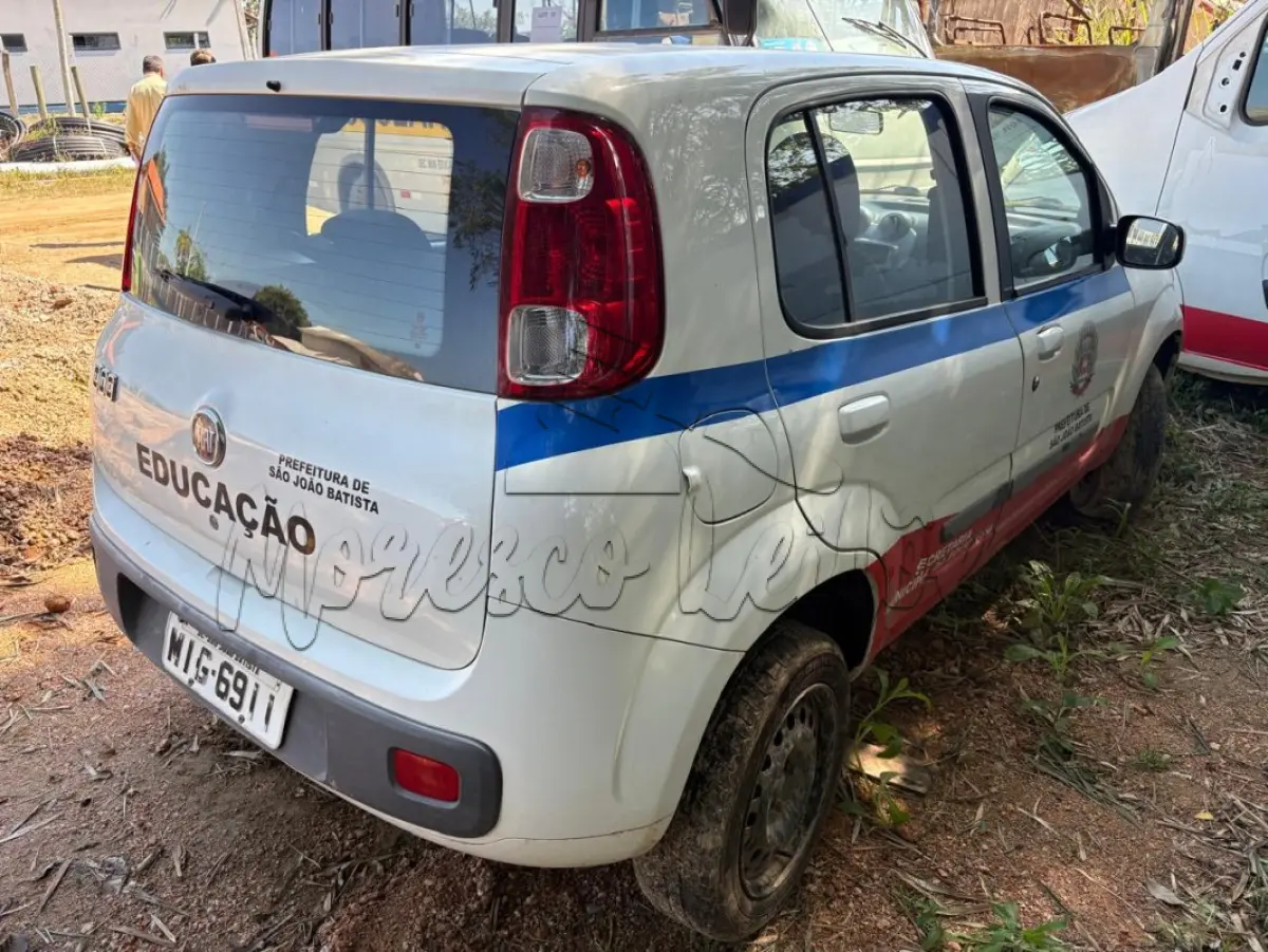 LOTE 022 - Automóvel