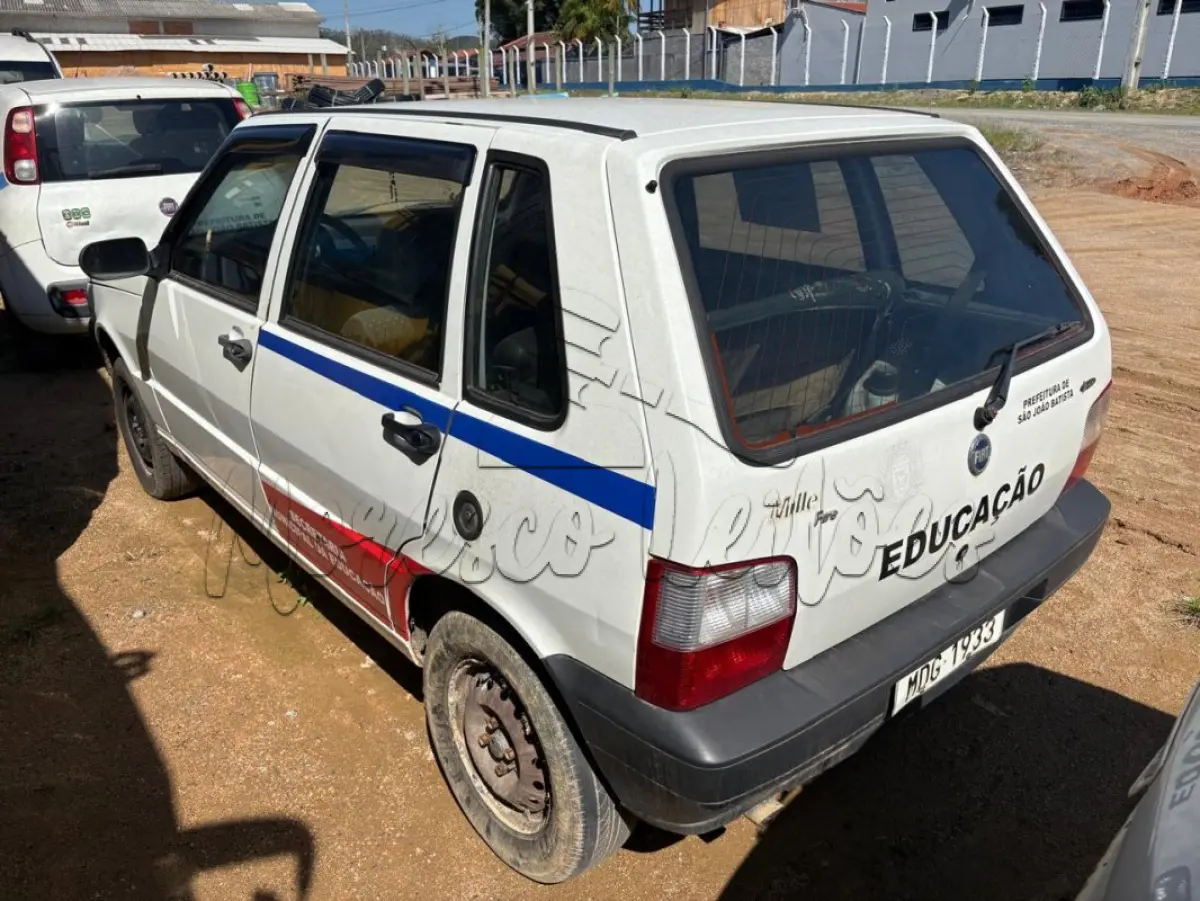 LOTE 021 - Automóvel