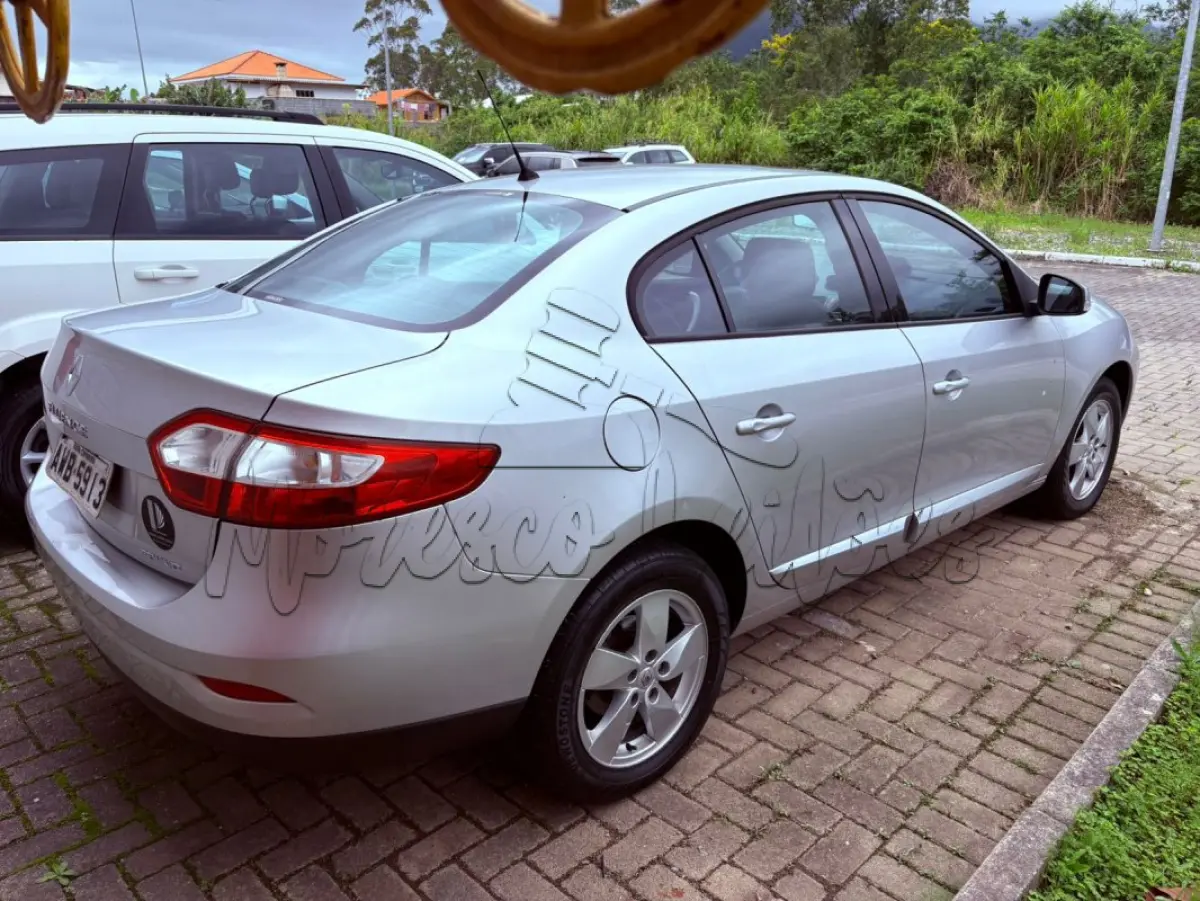 LOTE 006 - Automóvel