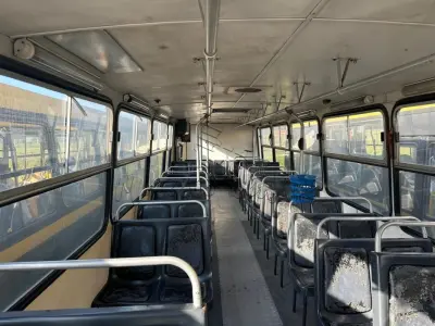 LOTE 020 - Ônibus