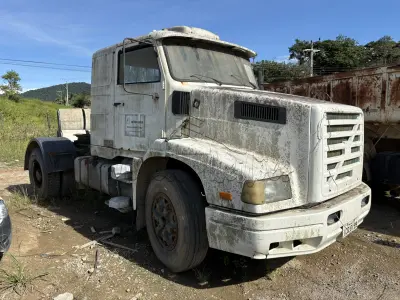 LOTE 006 - Caminhão