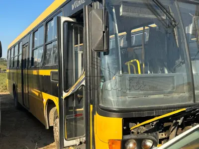 LOTE 024 - Ônibus