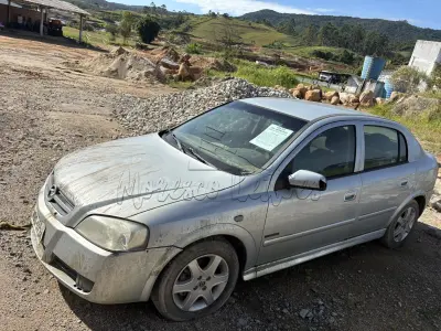 LOTE 003 - Automóvel