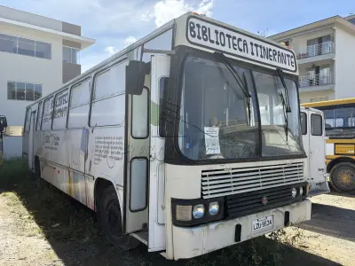 LOTE 011 - Ônibus