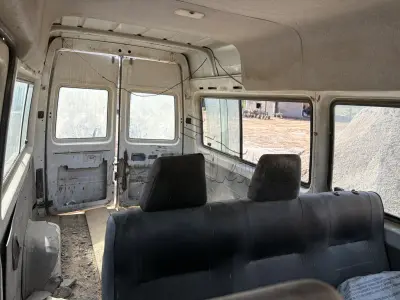 LOTE 004 - Van
