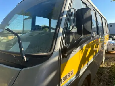 LOTE 019 - Ônibus