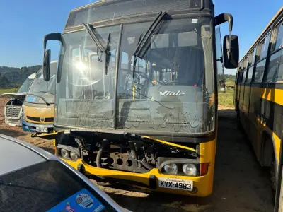 LOTE 024 - Ônibus