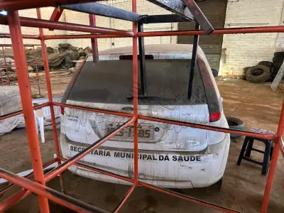 LOTE 004 - Automóvel