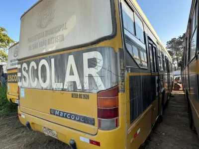 LOTE 025 - Ônibus