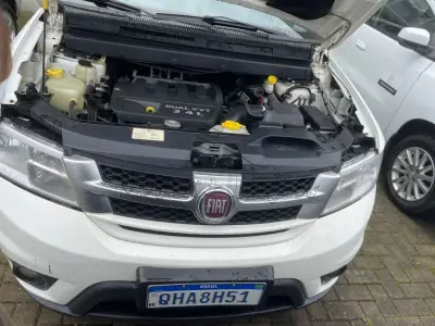 LOTE 005 - Automóvel