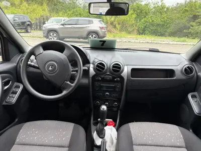 LOTE 008 - Automóvel