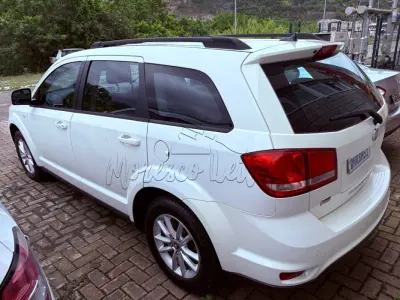 LOTE 005 - Automóvel