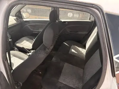 LOTE 016 - Automóvel