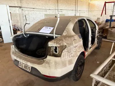 LOTE 001 - Automóvel