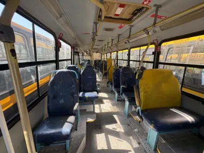 LOTE 025 - Ônibus