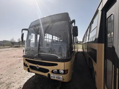 LOTE 024 - Ônibus