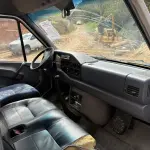 LOTE 002 - Van