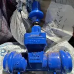 MATERIAL HIDRÁULICO COM DIVERSAS PEÇAS