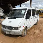 LOTE 002 - Van