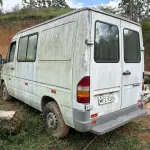 LOTE 001 - Van