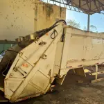 LOTE 029 - Compactador de lixo