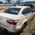 LOTE 014 - Automóvel