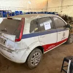 LOTE 004 - Automóvel